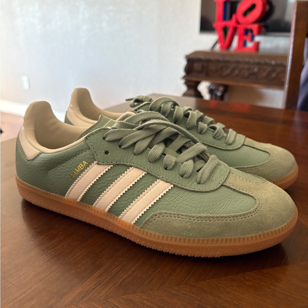 Adidas Samba Classic women’s Green Sneakers